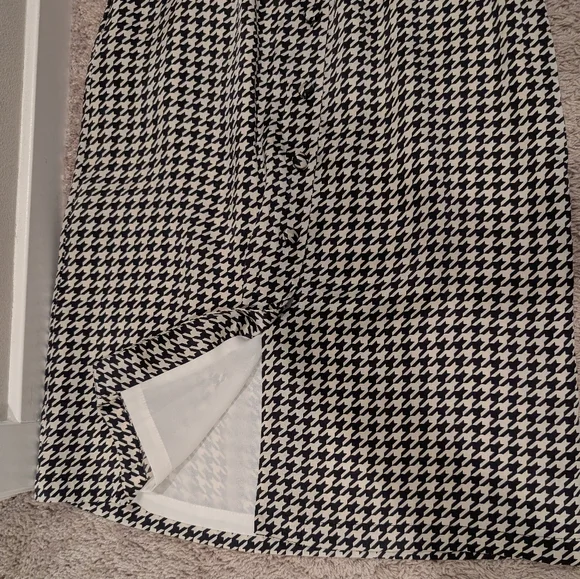 Vintage RARE BCBG Paris Silk Satin Houndstooth Shirt Dress Size 6 - Picture 9 of 16